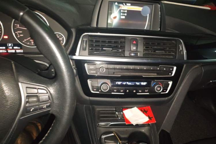 Used BMW 3 Series 2016 320Li Ambition Model Audio And AC Panel