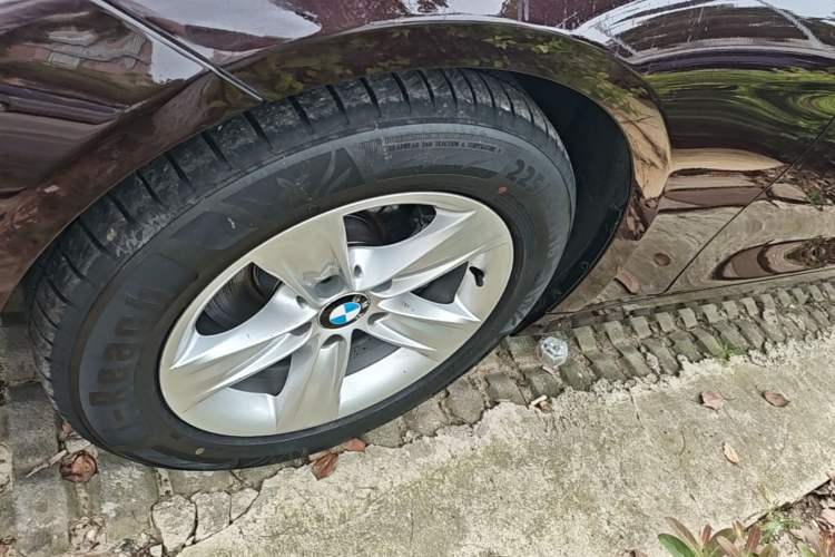 Used BMW 3 Series 2016 316Li Fashion Model Exterior 4