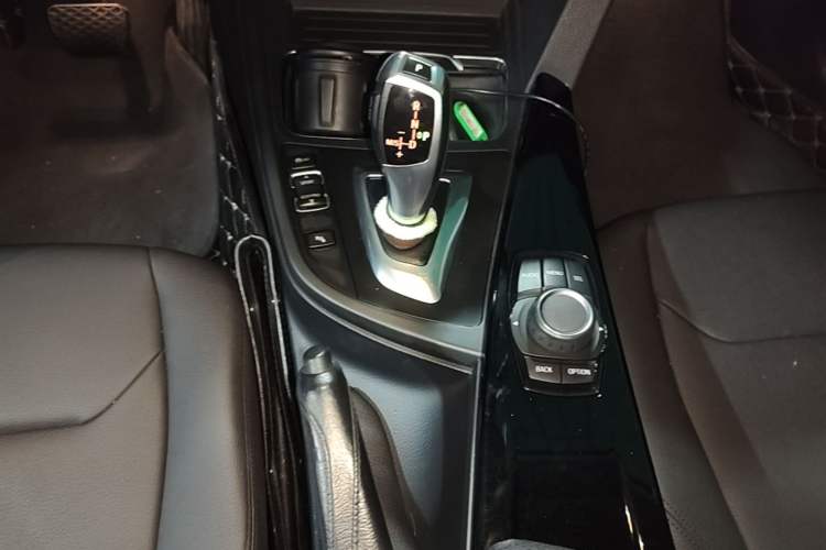 Used BMW 3 Series 2016 316Li Fashion Model Gear Lever