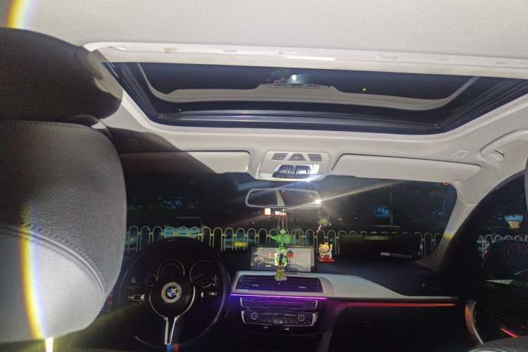 Used BMW 3 Series 2016 320Li Fashion Model Headliner