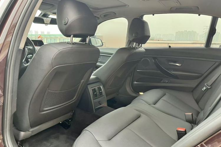 Used BMW 3 Series 2016 320Li Fashion Model Interior 1