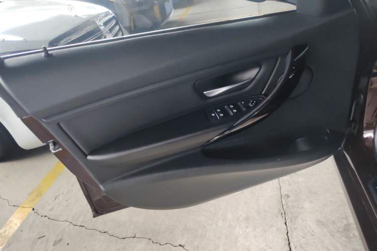 Used BMW 3 Series 2016 320Li Fashion Model Left Front Door Interior