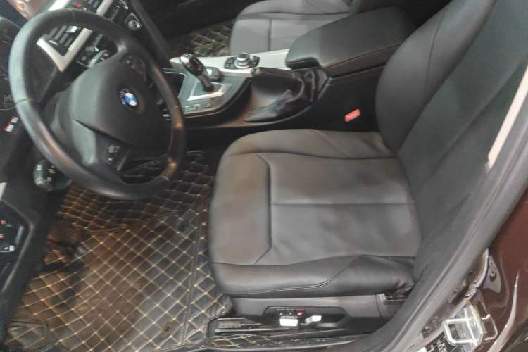 Used BMW 3 Series 2016 320Li Fashion Model Left Front Seat