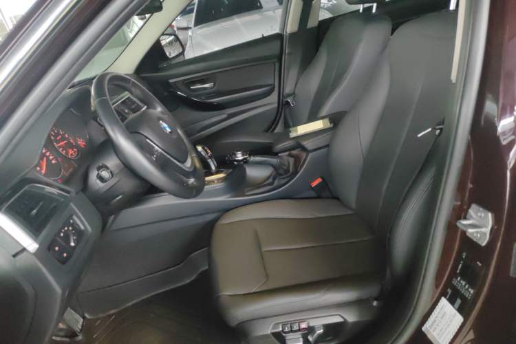 Used BMW 3 Series 2016 320Li Fashion Model Left Front Seat