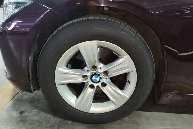 Used BMW 3 Series 2016 316Li Fashion Model Left Front Wheel Hub