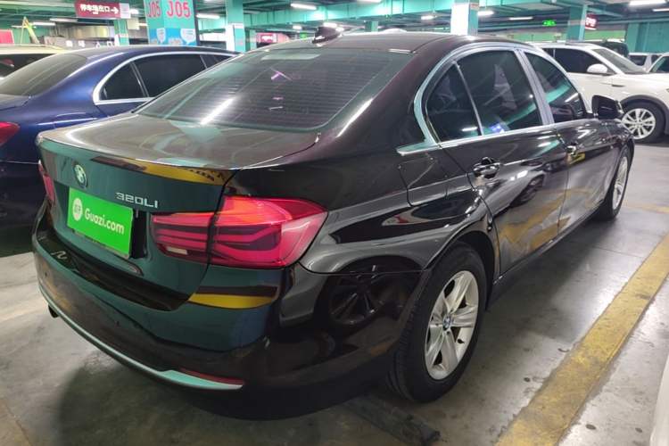 Used BMW 3 Series 2016 316Li Fashion Model Rear Right 45 Deg
