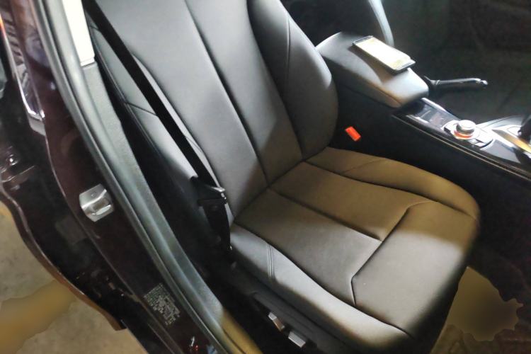 Used BMW 3 Series 2016 320Li Fashion Model Right Front Seat