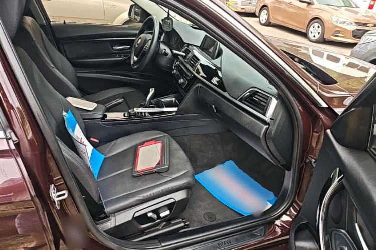 Used BMW 3 Series 2016 316Li Fashion Model Right Front Seat