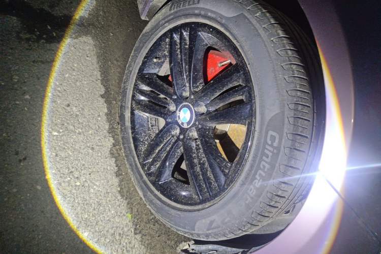 Used BMW 3 Series 2016 320Li Fashion Model Right Front Wheel Hub
