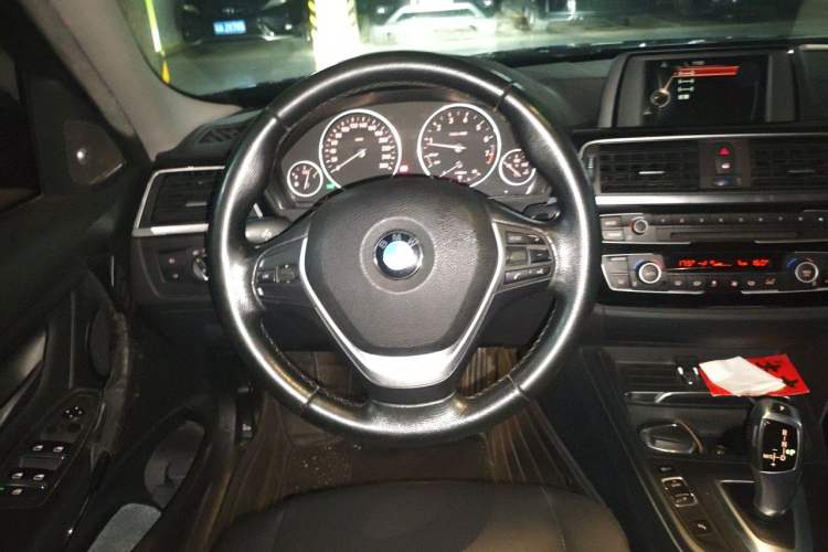 Used BMW 3 Series 2016 320Li Ambition Model Steering Wheel