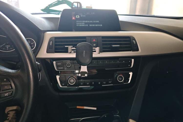 Used BMW 3 Series 2016 320Li Fashion Model Audio And AC Panel