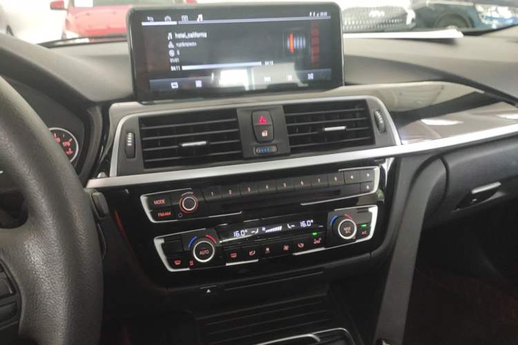 Used BMW 3 Series 2016 320Li Ambition Model Audio And AC Panel