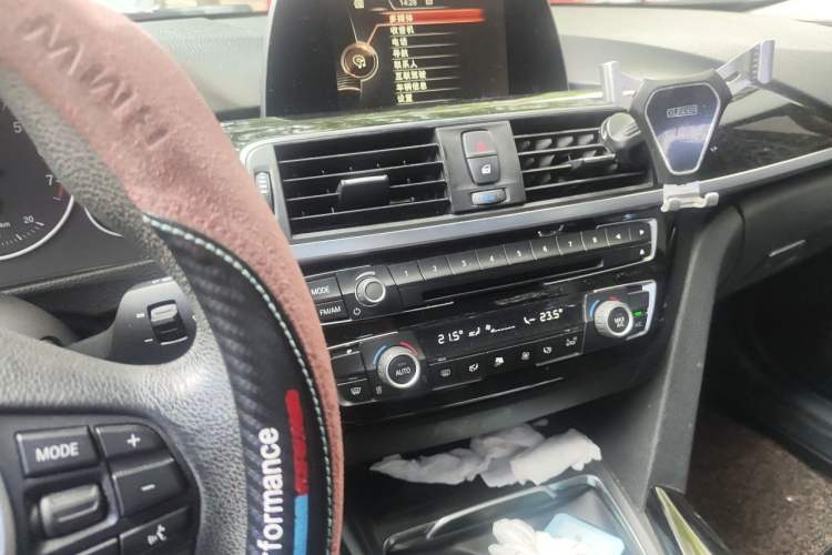 Used BMW 3 Series 2016 320Li Ambition Model Audio And AC Panel