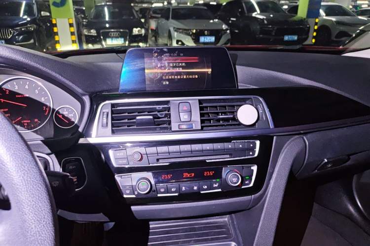 Used BMW 3 Series 2016 320Li Fashion Model Audio And AC Panel