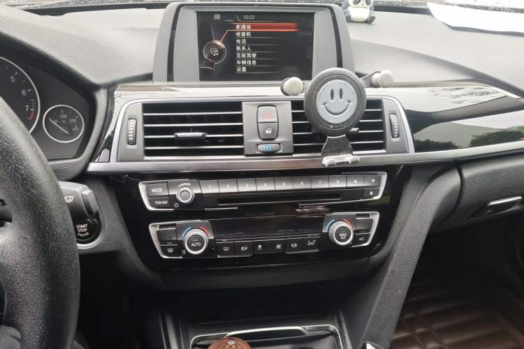 Used BMW 3 Series 2016 320Li Ambition Model Audio And AC Panel
