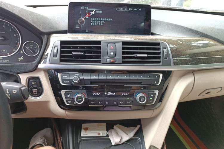 Used BMW 3 Series 2016 335Li Luxury Design Package Audio And AC Panel