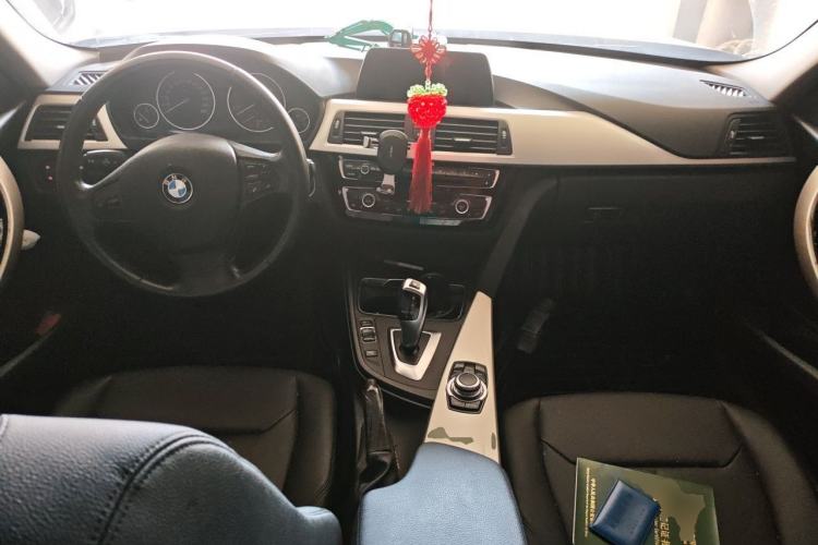 Used BMW 3 Series 2016 320Li Fashion Model Center Console