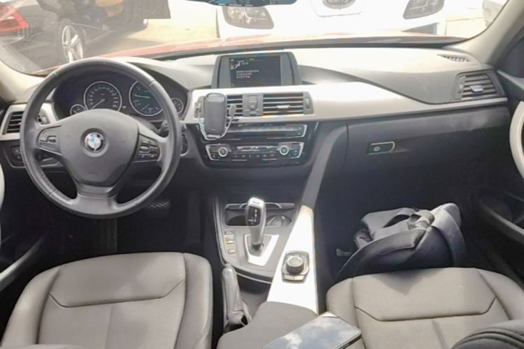 Used BMW 3 Series 2016 320Li Ambition Model Center Console