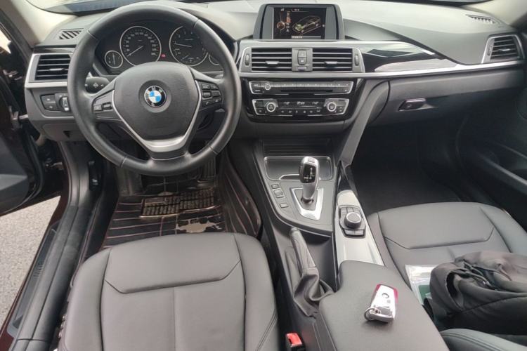 Used BMW 3 Series 2016 320Li Ambition Model Center Console