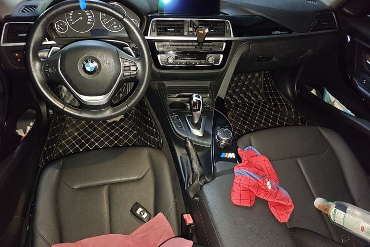 Used BMW 3 Series 2016 320Li Ambition Model Center Console