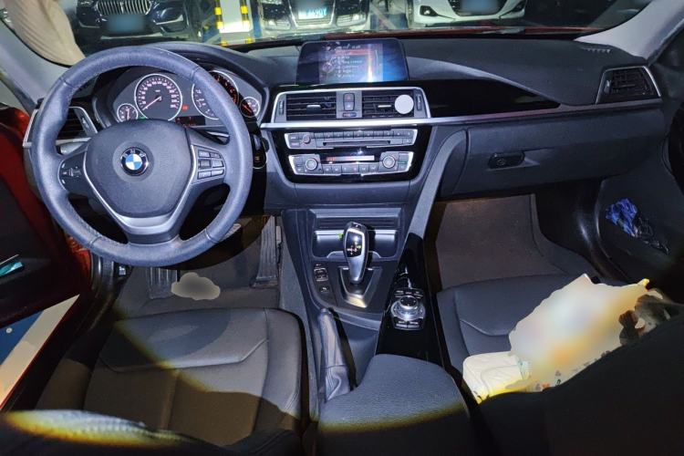 Used BMW 3 Series 2016 320Li Fashion Model Center Console