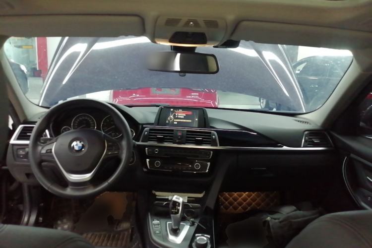 Used BMW 3 Series 2016 316Li Fashion Model Center Console