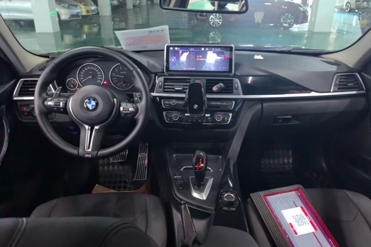 Used BMW 3 Series 2016 320Li Ambition Model Center Console