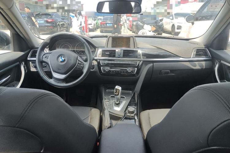 Used BMW 3 Series 2016 320Li Ambition Model Center Console