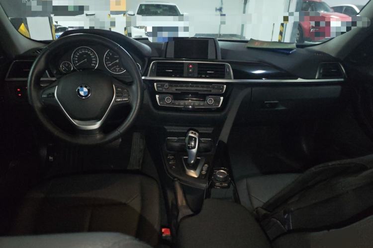 Used BMW 3 Series 2016 320Li Ambition Model Center Console
