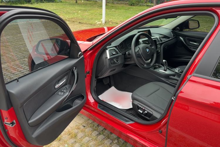 Used BMW 3 Series 2016 320i Fashion Model Driver Seat