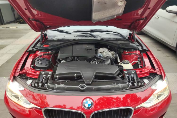 Used BMW 3 Series 2016 316Li Fashion Model Engine Bay