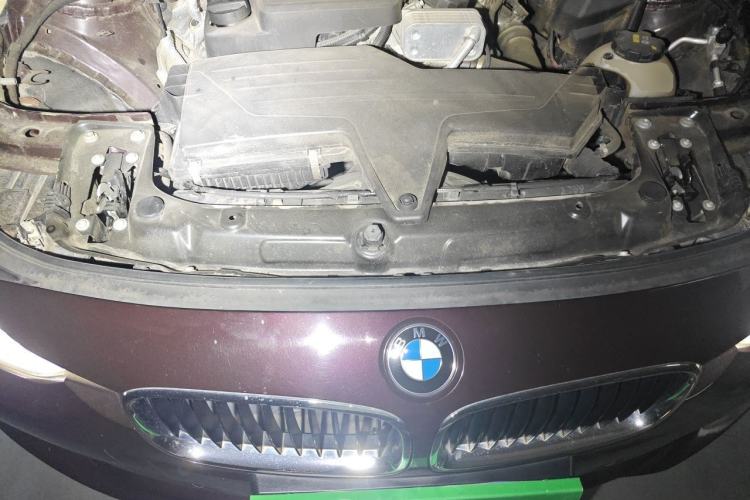 Used BMW 3 Series 2016 320Li Fashion Model Engine Bay