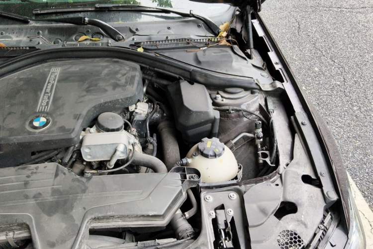 Used BMW 3 Series 2016 320Li Ambition Model Engine Bay Left