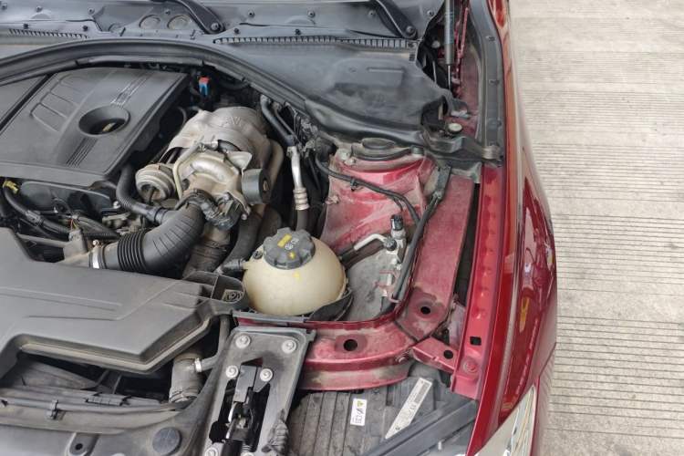 Used BMW 3 Series 2016 316Li Fashion Model Engine Bay Left