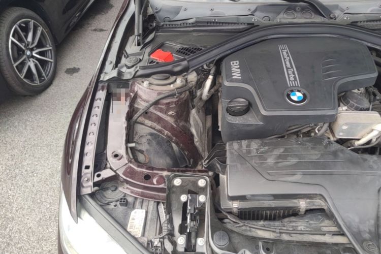 Used BMW 3 Series 2016 320Li Ambition Model Engine Bay Right
