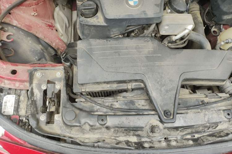 Used BMW 3 Series 2016 320i Fashion Model Engine Bay Right