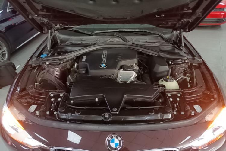Used BMW 3 Series 2016 320Li Fashion Model Engine Bay