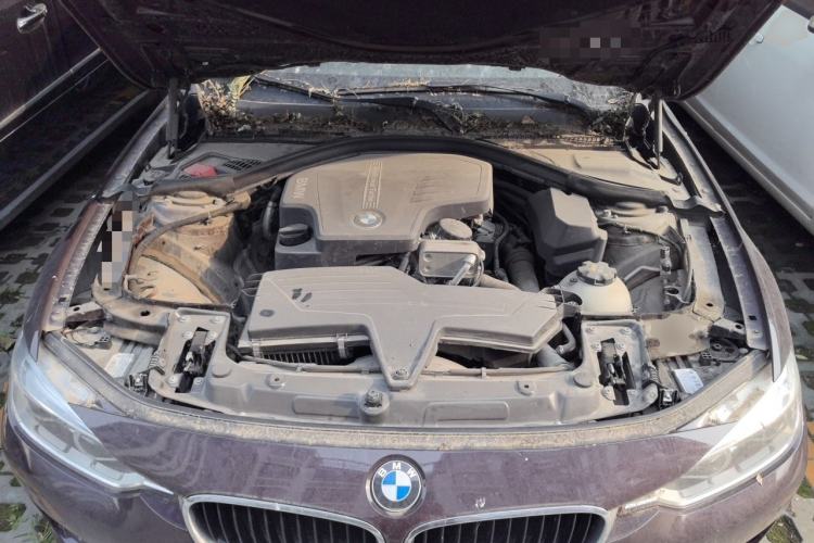 Used BMW 3 Series 2016 328Li Fashion Model Engine Bay