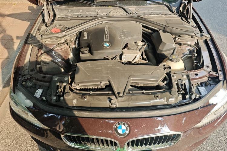Used BMW 3 Series 2016 320Li Fashion Model Engine Bay