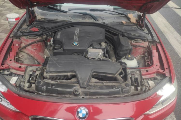 Used BMW 3 Series 2016 320i Fashion Model Engine Bay