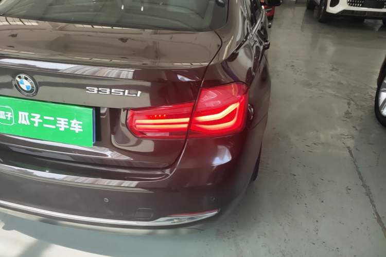 Used BMW 3 Series 2016 320Li Ambition Model Exterior 3