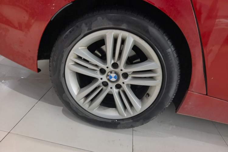 Used BMW 3 Series 2016 320i Fashion Model Exterior 5