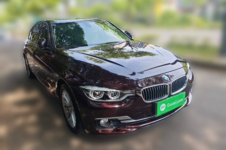 Used BMW 3 Series 2016 320Li Luxury Design Package Front Right 45 Deg