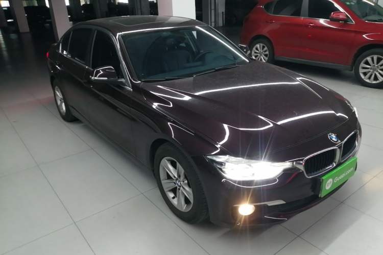 Used BMW 3 Series 2016 316Li Fashion Model Front Right 45 Deg