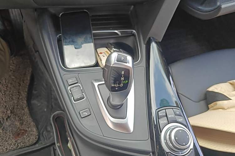 Used BMW 3 Series 2016 320Li Fashion Model Gear Lever