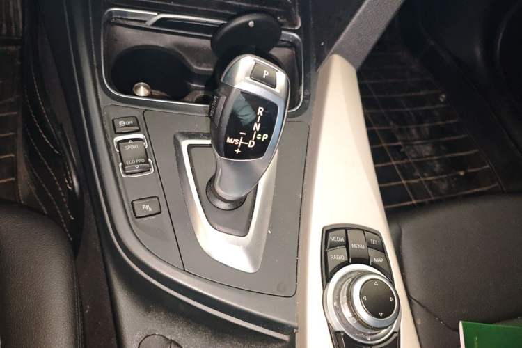 Used BMW 3 Series 2016 320Li Fashion Model Gear Lever