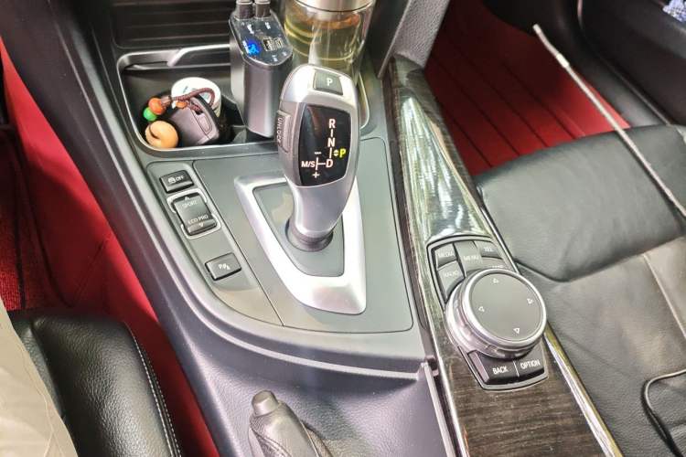 Used BMW 3 Series 2016 320Li Luxury Design Package Gear Lever