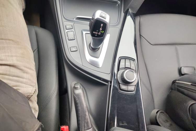 Used BMW 3 Series 2016 316Li Fashion Model Gear Lever