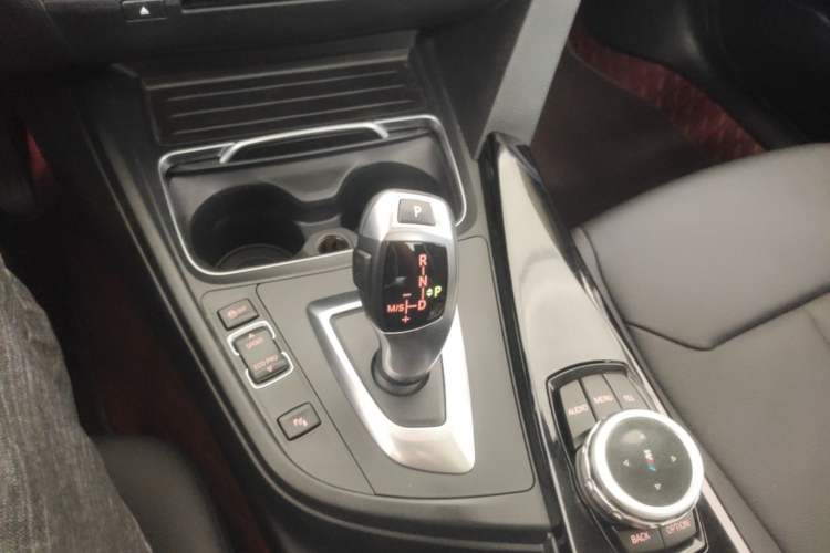 Used BMW 3 Series 2016 320Li Ambition Model Gear Lever