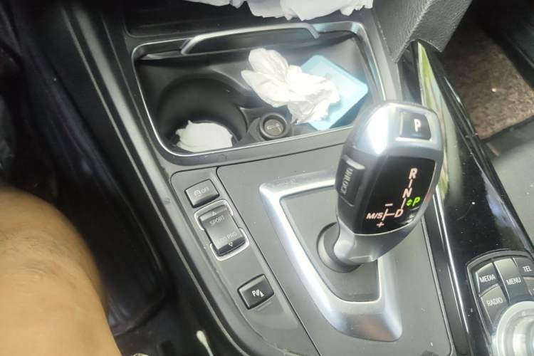 Used BMW 3 Series 2016 320Li Ambition Model Gear Lever